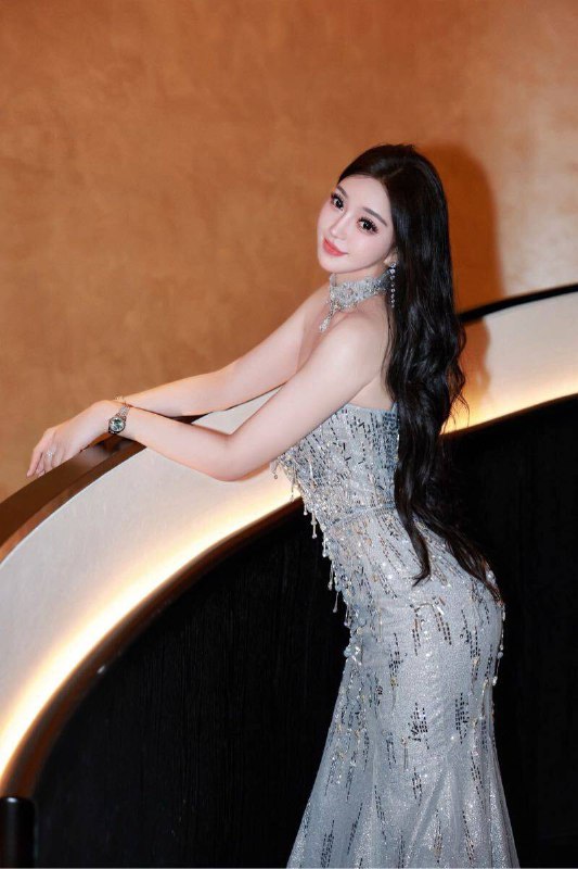 安娜国际『#深圳5k』❤️相关数据：02_177_E_46KG❤️专属ID💌:#0E3FYPYU❤️相关介绍：177cm 36d真胸21/ 22/23届时装秀特约嘉宾22/ 23届港澳车展特约车模 24届环球华裔小姐公益形象大使 百万粉丝  独资做电商公司和传媒公司 在贾乃亮李小璐煮妇神探剧组出演过女配🔥约会导航🔥一键关注🔥官方入口📱官方客服@AnnaGJ168o📱无法私信@AnnaGJ168bot