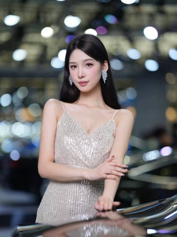 安娜国际『#深圳5k』❤️相关数据：02_178_C_50KG❤️专属ID💌:#WCYYI2R6❤️相关介绍：shen zhen W 短暂停留Height 净178 Weight 100Bust CAge02超模协会认证「九头身黄金比例」持有者(认证编号:GPH-2023-001)LVMH集团年度「新生代缪斯」大奖得主2021 上海国际超模大赛「铂金面孔」评委雅诗兰黛「银河肌因」全球广告面孔特斯拉Cybertruck亚洲首秀全息投影原型💌【课后评价01】🔥约会导航🔥一键关注🔥官方入口📱官方客服@AnnaGJ168o📱无法私信@AnnaGJ168bot