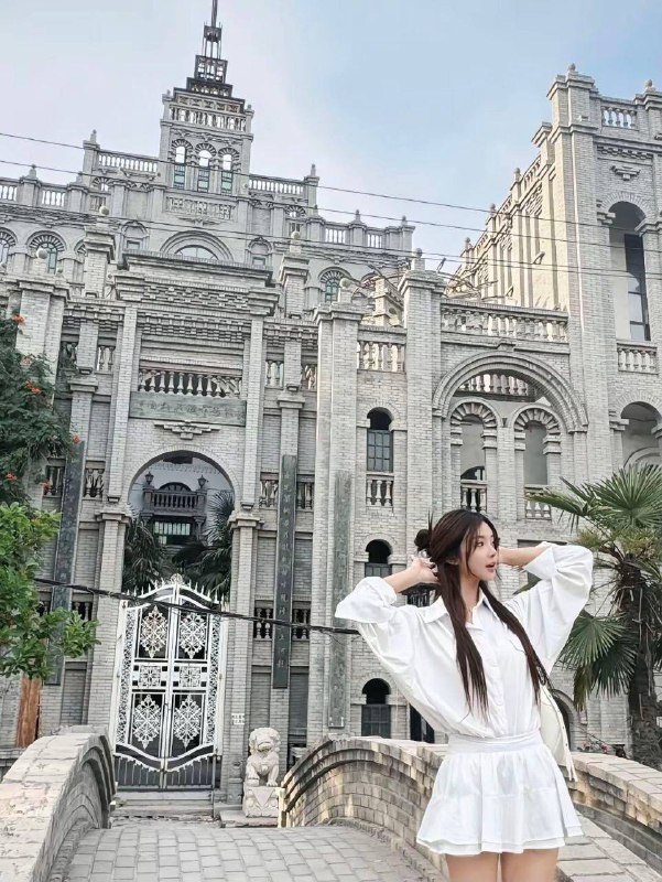 安娜国际『#深圳5k』❤️相关数据:04_174_E_50KG❤️专属ID💌:#H8OII9Y8❤️相关介绍:• 𝐇𝐞𝐢𝐠𝐡𝐭✨身高/174• 𝐖𝐞𝐢𝐠𝐡𝐭✨体重/100• 𝐁𝐮𝐬𝐭✨胸围/E• 𝐀𝐠𝐞✨年龄/21兴趣爱好：健身，旅游，摄影白嫩牛奶肌，真🐻无整，高挑无赘肉🔥约会导航🔥一键关注🔥官方入口📱官方客服@AnnaGJ168o📱无法私信@AnnaGJ168bot