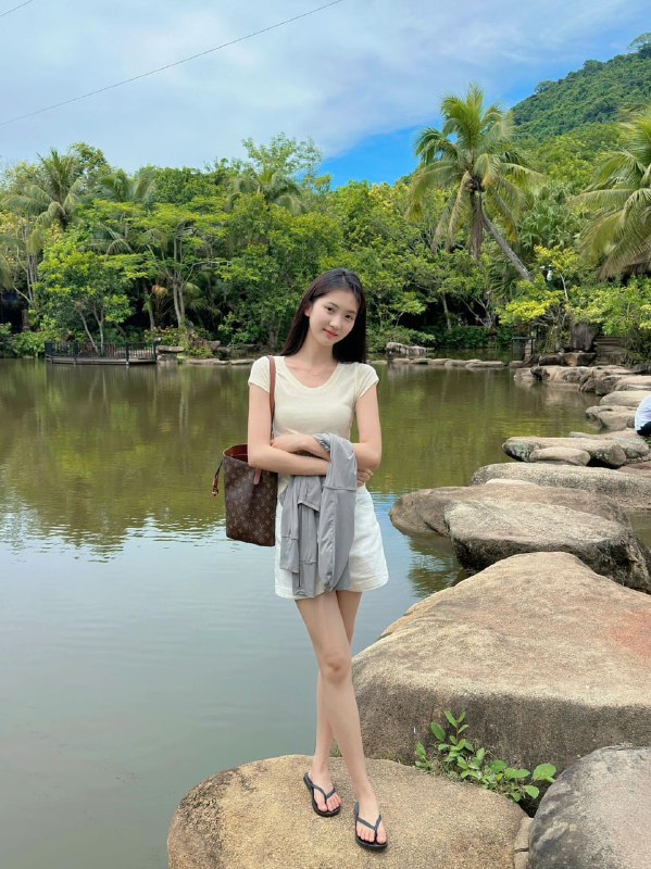 安娜国际『#深圳5k』⭐#菜宝严选❤️相关数据：01_170_D_46KG❤️专属ID💌:#87SU84X5❤️相关介绍：————————————『平面兼职 初恋女友』————————————💜平面模特兼职💜170白幼纯 纯天然0整💜纯欲天花板 真实D0纹身💜标准A4腰 筷子腿💜04年 冷白皮 身体柔软💜黄金比例 初恋女友感💜笑起来有酒窝 没酒窝的都是假的————————————💌【课后评价01】🔥约会导航🔥一键关注🔥官方入口📱官方客服@AnnaGJ168o📱无法私信@AnnaGJ168bot