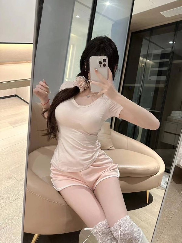 安娜国际『#深圳5k』❤️相关数据：05_165_E_47KG❤️专属ID💌:#VMB53RIU❤️相关介绍：新人极品 05年👩‍🎓🦜漫画身材• 身高/Height  ：身高165cm• 胸围/Bust：真实🐻e皮肤雪白• （童颜巨汝）淡妆见可素颜幼态甜美脸 小骨架 皮肤❄️白🔥约会导航🔥一键关注🔥官方入口📱官方客服@AnnaGJ168o📱无法私信@AnnaGJ168bot