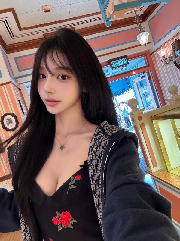 安娜国际『#深圳5k』⭐#菜宝严选❤️相关数据：04_168_D_46KG❤️专属ID💌:#CCCATOWF❤️相关介绍：🇬🇧留学生短期兼职身高168真胸D      真实05年（INS十万➕粉UAL本科在读         常年健身🍑臀皮肤紧致全身雪白                 高颜值高情商本人照 只见有缘人谢谢💌【课后评价01】💌【课后评价02】💌【课后评价03】🔥约会导航🔥一键关注🔥官方入口📱官方客服@AnnaGJ168o📱无法私信@AnnaGJ168bot