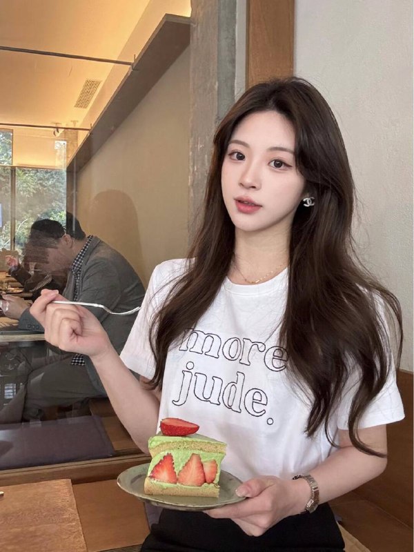 安娜国际『#深圳5k』❤️相关数据：99_175_D_50KG❤️专属ID💌:#1PA19OVX❤️相关介绍：深圳W真实中俄混血175D    1999雪白   巨白   无敌白0️⃣整容0️⃣毛孔0️⃣风尘感央美博士在读👒衣着休闲大气不暴露🉑素颜见面不吸烟  不喝酒  无不良嗜好  早睡早起  爱整洁❌纯兼职  不夜  喝酒勿扰❌🏠频道主页⭐️城市导航🎩会员指南🌟会员体系🔝预存折扣💵会员福利官方客服💁‍♀️@AnnaGJ168o无法联系💁🏻@AnnaGJ168bot