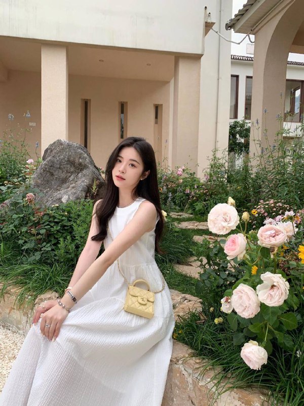 安娜国际『#深圳5k』❤️相关数据：99_175_D_50KG❤️专属ID💌:#1PA19OVX❤️相关介绍：深圳W真实中俄混血175D    1999雪白   巨白   无敌白0️⃣整容0️⃣毛孔0️⃣风尘感央美博士在读👒衣着休闲大气不暴露🉑素颜见面不吸烟  不喝酒  无不良嗜好  早睡早起  爱整洁❌纯兼职  不夜  喝酒勿扰❌🏠频道主页⭐️城市导航🎩会员指南🌟会员体系🔝预存折扣💵会员福利官方客服💁‍♀️@AnnaGJ168o无法联系💁🏻@AnnaGJ168bot