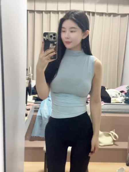 深圳-175E-巨乳丰臀-气质白皙k