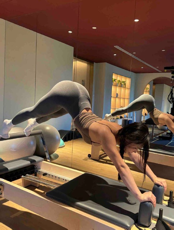 安娜国际『#深圳5k』❤️相关数据：99_168_F_51KG❤️专属ID💌:#W42UH5PL❤️相关介绍：BBW卡戴珊纯欲尤物168天然大F承诺不虚报，0整容纯天然皮肤好素颜见k!清纯脸蛋魔鬼身材腰臀比惊人可一字马🐎胸大不下垂三点粉嫩大🍑蜜桃臀106臀围常年健身爱好高尔夫羽毛球骑行皮肤白嫩紧致结实🏠频道主页⭐️专属资料库🎩会员指南🌟会员体系🔝预存折扣💵会员福利官方客服💁‍♀️@AnnaGJ168o无法联系💁🏻@AnnaGJ168bot