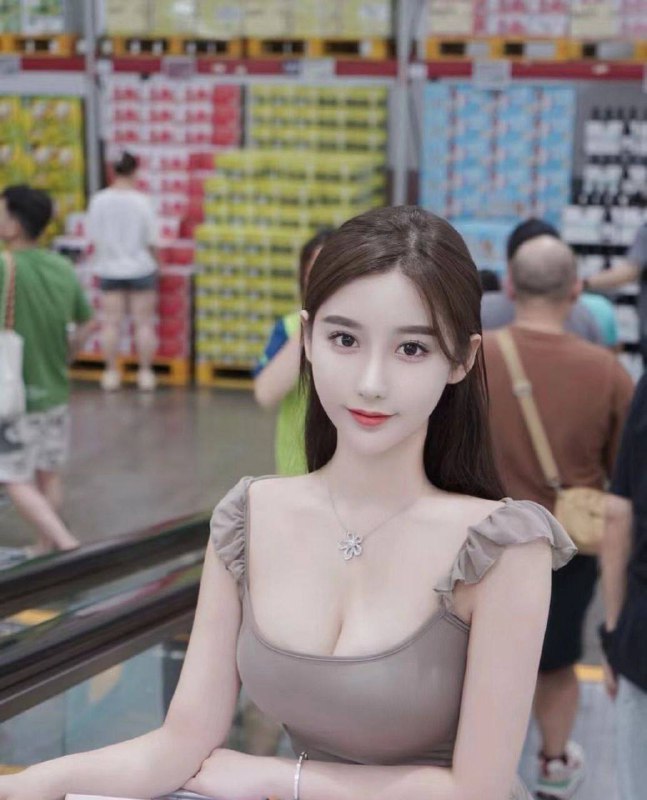 安娜国际『#深圳5w』❤️相关数据：04_175_D_50KG❤️专属ID💌:#6NIL3PUR❤️相关介绍：175/04年🦜W深圳车模 平面模特网红博主深大学生 可看学生证深圳极品，高素质新人，全身雪白无暇。知性优雅，温柔体贴，万一挑一🏠频道主页⭐️城市导航🎩会员指南🌟会员体系🔝预存折扣💵会员福利官方客服💁‍♀️@AnnaGJ168o无法联系💁🏻@AnnaGJ168bot