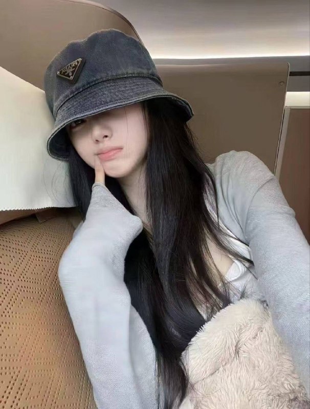 安娜国际『#深圳5k』❤️相关数据：03_170_C_44KG❤️专属ID💌:#4U2AVDP5❤️相关介绍：03年清纯大一学生·a4腰 筷子腿·配合度高 温柔似水·白幼瘦女友系·让你体验初恋般的感觉▲ hight/170ᴄᴍ ·weight/44ᴋɢ ·bust/C▪️真实南京艺术学院在读▪️Try  to  be  a  rainbow  i🏠频道主页⭐️专属资料库🎩会员指南🌟会员体系🔝预存折扣💵会员福利官方客服💁‍♀️@AnnaGJ168o无法联系💁🏻@AnnaGJ168bot