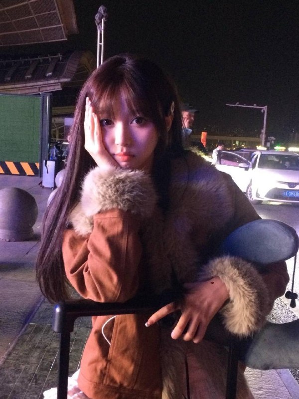 安娜国际『#深圳5k』❤️相关数据：04-168-F-50KG❤️专属ID💌:#VGIPG50A❤️相关介绍：新人兼职04小纯32F杯 纯兼职穿衣显瘦，喜大长腿、喜胖勿扰！167cm  标准娇小南方人  真胸🐻F软萌有趣✔️筷子🪡腿 蜜桃🍑大翘臀🏠频道主页⭐️专属资料库🎩会员指南🌟会员体系🔝预存折扣💵会员福利官方客服💁‍♀️@AnnaGJ168o无法联系💁🏻@AnnaGJ168bot