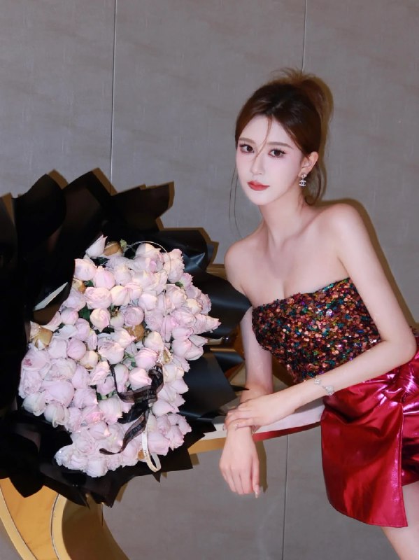 安娜国际『#深圳5w』❤️相关数据：02-175-D-51KG❤️专属ID💌:#8WPBC5RP❤️相关介绍：175D 瘦高洋气网红~🏠频道主页⭐️专属资料库🎩会员指南🌟会员体系🔝预存折扣💵会员福利官方客服💁‍♀️@AnnaGJ168o无法联系💁🏻@AnnaGJ168bot