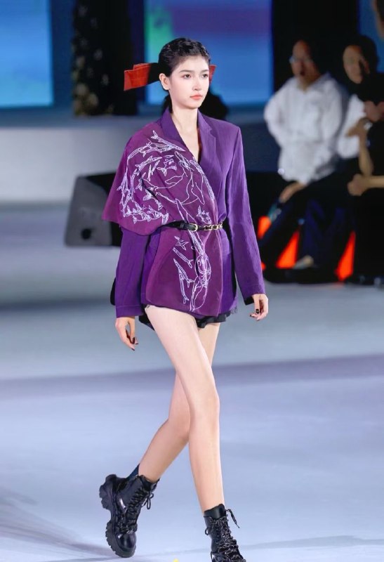 安娜国际『深圳』5k❤️相关数据：02-177-D-51KG❤️专属ID💌:#1X517X50❤️相关介绍：新疆模特02年新人首开身高177，体重51kg🐻D平面走秀模特 短期兼职皮肤雪白 光滑，全身无整无纹身初恋女友感十足 柔情似水只接受素质k🏠频道主页⭐️专属资料库🎩会员指南🌟会员体系官方客服💁‍♀️@AnnaGJ168o无法联系💁🏻@AnnaGJ168bot