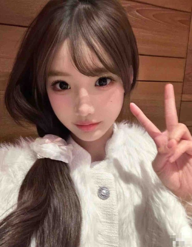 安娜国际『深圳』5k❤️相关数据：01-170-C-51KG❤️专属ID💌:#E7FY2H5Y❤️相关介绍：安安🌙05年 身高170胸围C💗清纯纯欲款 真实朋友圈生活照片💗莼天然零整容 白幼身材 筷子腿💗乖巧听话 性格超好ps：因为还要上学所以不是每天都在 需要提前预约 急单随缘 纯兼职只接受素质援助～🏠频道主页⭐️专属资料库🎩会员指南🌟会员体系官方客服💁‍♀️@AnnaGJ168o无法联系💁🏻@AnnaGJ168bot