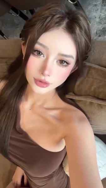 深圳-中俄混血-108臀围-大牌气质D罩杯