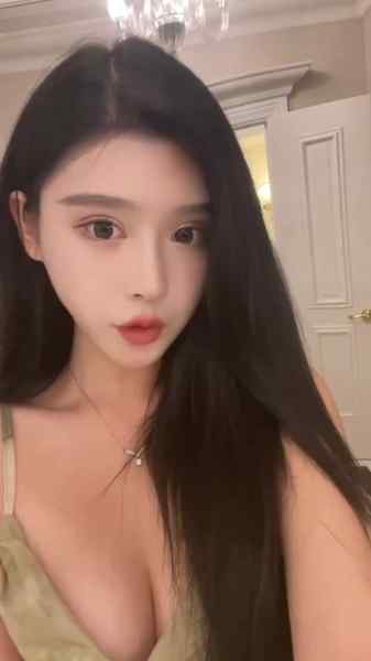 深圳-03嫩模-裸足172cm-纯新人