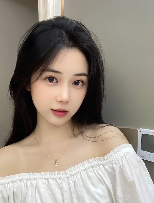 ◈◈深圳外围◈◈深圳模特◈◈深圳修车◈◈深圳会所安娜国际深圳5️⃣175E🐝真实国航空姐在飞深大在校学生💕人 纯天然零整 5/w艺术设计专业02年 170D 笑容甜美治愈 性格温柔体贴 温婉学姐类型 偶尔兼职拍摄工作 爱好摄影 旅行可吻  可69  可双  可制服（现实习在飞大韩空姐） 可代开＃高端外围#外围导航官方客服💁🏻@AnnaGJ168o支持udst