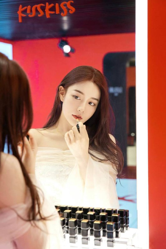 安娜国际上海🔟中央戏剧编导系 ：播报（一分钟速记）剧本表（随机文字剧本扮演者）舞蹈（名族、jazz）清纯洋气高挑一字马 各种高难度动作身高：175体重：46kg罩杯：D肤色：粉瓷白高学历高素质圈外兼职可预约 低素质勿扰#高端外围#外围导航