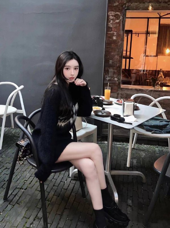 安娜国际深圳5️⃣極品新人報道🎬• 175D• 初戀女友 外純內騷 極致體驗• 可純可慾 肤白如雪·蜜桃臀 筷子腿＃高端外围#外围导航