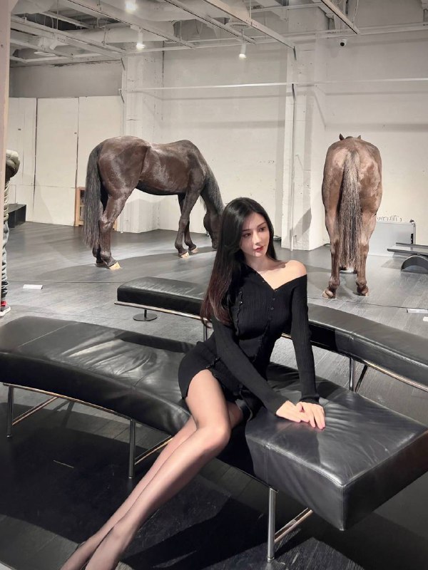 安娜国际深圳5️⃣極品新人報道🎬• 175D• 初戀女友 外純內騷 極致體驗• 可純可慾 肤白如雪·蜜桃臀 筷子腿＃高端外围#外围导航