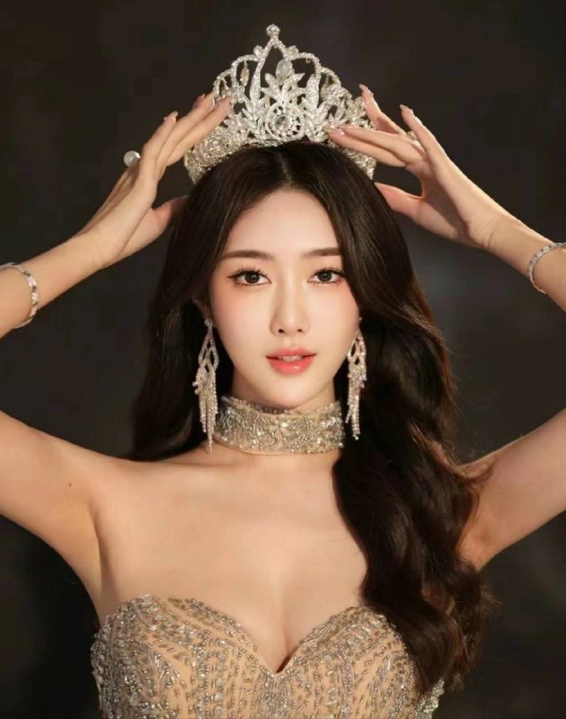 安娜国际深圳5️⃣深圳新人180光脚：180cm三围：78/60/90北京新丝路签约模特2022年全球中华小姐大赛十佳2023世界超模大赛中国赛区十佳＃高端外围#外围导航