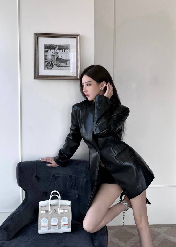 安娜国际『#西安3k』❤️相关数据：03_175_C_48KG❤️专属ID💌:#NSE6DDFB❤️相关介绍：性感小野马 極品御姐×色気が 紧致匀称肌肉✦ 175cm  x48kg  x36C 江浙美人 冷豔嫵媚✦ 全身紧致匀称✦ 身體柔軟 解鎖各種未知姿势✦ CAREER职业：新絲路簽約藝人✦ HOBBY爱好：潛水🤿滑雪⛷騎行🏍♡♥️♡♯ ✦               風情萬種  千嬌百媚🔥约会导航🔥一键关注🔥官方入口📱官方客服@AnnaGJ168o📱无法私信@AnnaGJ168bot