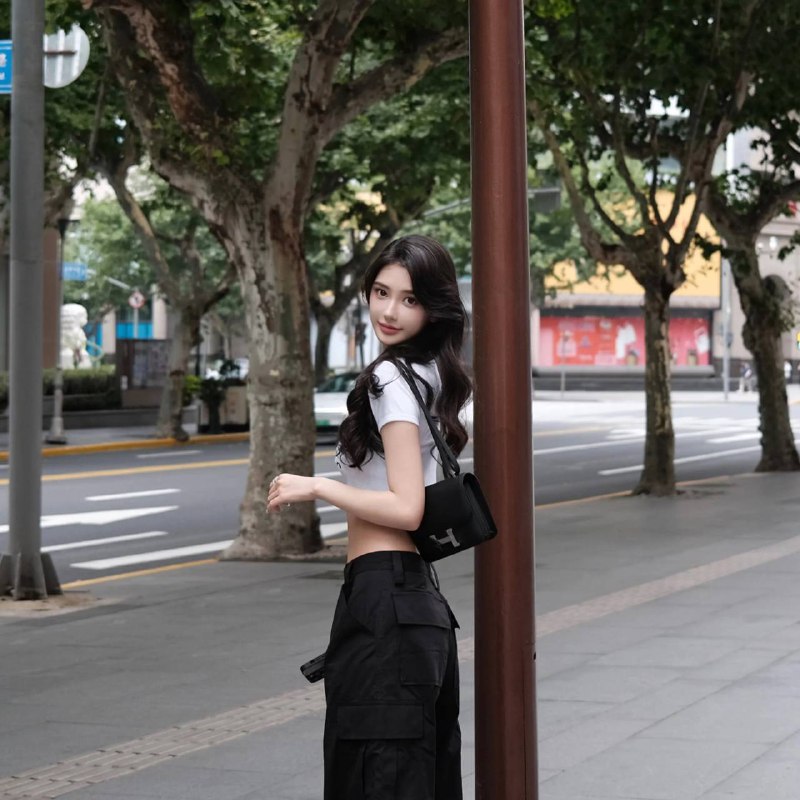 安娜国际『#西安5k』❤️相关数据：02-170-E-48KG❤️专属ID💌:#0AGW1D0S❤️相关介绍：✨能歌善舞才艺出众可当面表演✨✨02年   170E/94 英语6️⃣级✨🌲多年运动健身🏋️身体柔韧性极🌲A4 腰🥢子腿蜜桃臀 一字马🌲高素质  高才艺  高颜值🔥约会导航🔥一键关注🔥官方入口📱官方客服@AnnaGJ168o📱无法私信@AnnaGJ168bot