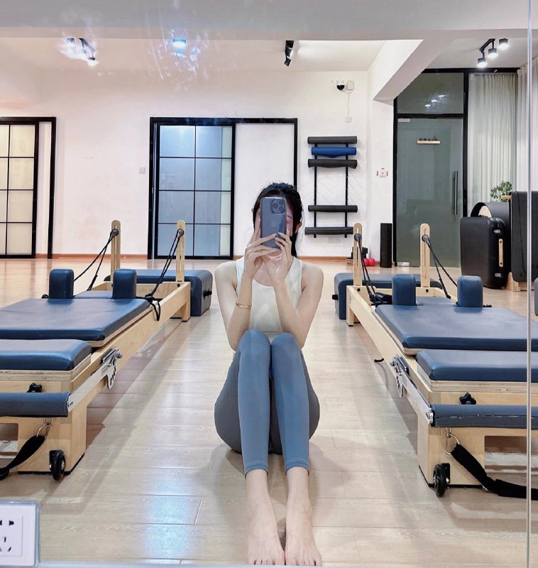 安娜国际『#西安3k』❤️相关数据：03_166_C_45KG❤️专属ID💌:#M88VGVKC❤️相关介绍：166cm  45kg🐻c🥤爱笑邻家女孩 给你初恋女友的感觉😘性格精灵古怪 活泼开朗 可盐可甜🍑身材苗条 无赘肉  前凸后翘🙈性格好  配合度高  有耐心 不敷衍🩷🔥约会导航🔥一键关注🔥官方入口📱官方客服@AnnaGJ168o📱无法私信@AnnaGJ168bot