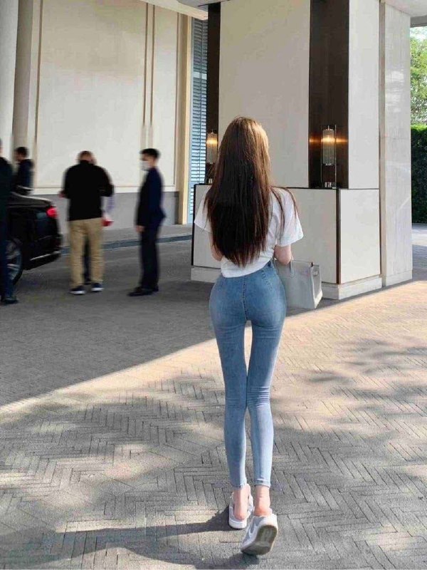 安娜国际『#西安3k』❤️相关数据：05_170_D_46KG❤️专属ID💌:#TN0WHF3C❤️相关介绍：极品高白纯学生 筷子腿🥢苗条瘦高 170D🍑臀真实在校大学生 偶尔兼职拍摄🎬全身超级雪白 无敌极品身材大长腿 穿着时尚洋气航空在校生 纯兼职温柔 性格开朗 𝘭🔥约会导航🔥一键关注🔥官方入口📱官方客服@AnnaGJ168o📱无法私信@AnnaGJ168bot