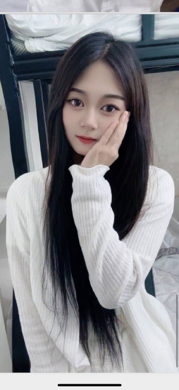 白小纯  悠悠自带验证视频    好评验证可以1    可以2✈️@AnnaGJ168外围，桑拿。基本介绍 见🔝置顶