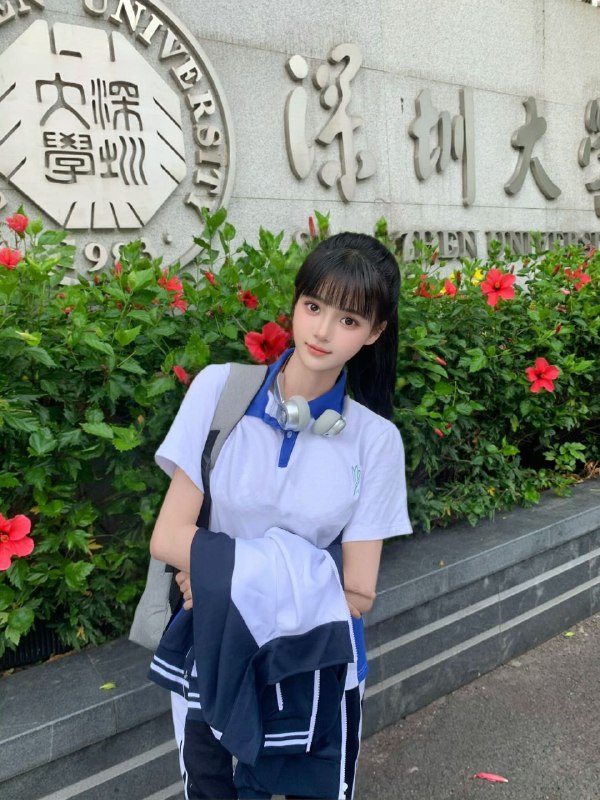 古驰✝️深圳  紫涵#深圳少妇#深圳少女#深圳女神#深圳约炮#深圳学生#深圳上门——————————————#深圳小杜外围🔰极搜担保SZ新人🌸清纯甜美小萝莉• 真实05年 在校生（有学生证） 精致甜美• 身高166  90斤🐻D 柔软真实• 细长直🦵腿控天花板✨• 性格温柔 乖巧可爱 期待与哥哥的浪漫约会🥰#深圳#小纯#六九#舌吻#双飞#酒夜#无纹身下单客服👉@AnnaGJ168bot