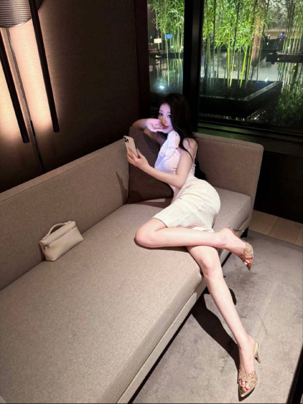 #深圳少妇#深圳少女#深圳女神#深圳约炮#深圳学生#深圳上门——————————————#深圳小杜外围🔰极搜担保古驰✝️深圳 琳儿身高：裸足172cm年龄:  23罩杯:   D 𝐜𝐮𝐩兼职 高素质 性格开朗大牌气质甜美款 不抽烟  没纹身完美笑容     身材真实照片绝无修图颜值天花板在线 天然无整 肌肤白嫩丝滑喜爱健身 旅游 皮肤紧致 完美身服务#南山#网红#推荐#好评下单客服👉@AnnaGJ168bot