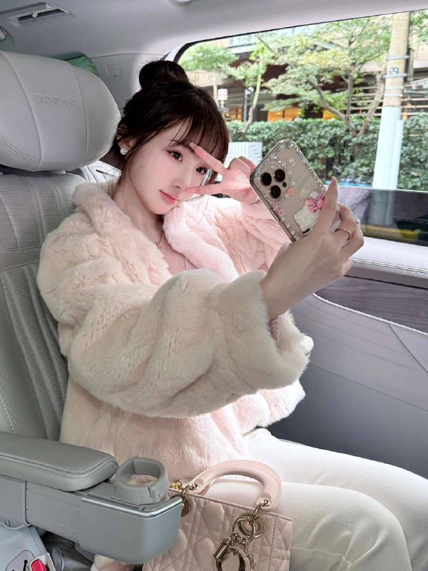 #杭州包夜#杭州线下#杭州外出#杭州嫩妹#杭州上门#杭州少妇——————————————#杭州小杜外围🔰极搜担保#杭州苏微微#乐小白• 甜美童颜 粉嫩e奶甜心 白嫩誘人• 纯天然雪白肌肤 勾魂蜜桃臀•2003•172CM-43KG- 天然E#上城区#硬五下单客服👉@AnnaGJ168bot