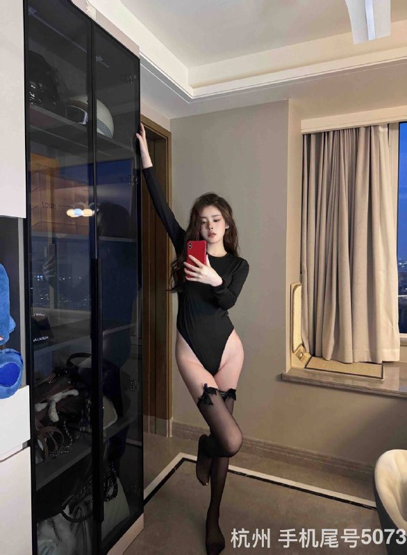 #杭州包夜#杭州线下#杭州外出#杭州嫩妹#杭州上门#杭州少妇——————————————#杭州小杜外围🔰极搜担保杭州苏微微#韵崽崽  ⑤↑ 裸足172E 03 艺术生在校兼职 肌肤雪白细嫩 笔直大长腿 性格开朗 兼职拍摄 见面即缘🉑六九  舌吻#萧山区#硬五