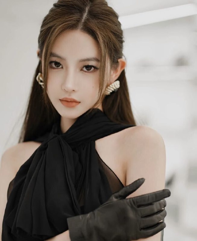 #北京包夜#北京线下#北京外出#北京嫩妹#北京小妹#北京上门——————————————#北京小杜外围🔰极搜担保鸡哥🏠北京 真实艺人‼️✨硬w外2W韩国女团get✔️173D 皮肤雪白🥢筷子腿超级瘦 素质极高气质出众 气场强大  穿着大牌 擅大‼️诸多影视剧代表作🛑见本人即便认识也请不要说出  请相互尊重🙏地址：东三环豪宅🏠只见高端素质k 尽量预约  喜胖勿扰 不喜走回家#艺人#硬w#外2w下单客服👉@AnnaGJ168bot