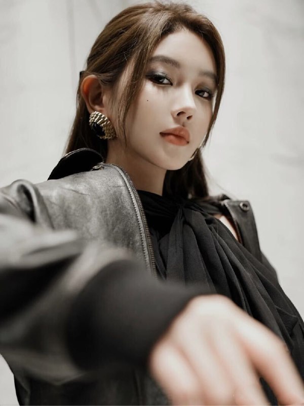 #北京包夜#北京线下#北京外出#北京嫩妹#北京小妹#北京上门——————————————#北京小杜外围🔰极搜担保鸡哥🏠北京 真实艺人‼️✨硬w外2W韩国女团get✔️173D 皮肤雪白🥢筷子腿超级瘦 素质极高气质出众 气场强大  穿着大牌 擅大‼️诸多影视剧代表作🛑见本人即便认识也请不要说出  请相互尊重🙏地址：东三环豪宅🏠只见高端素质k 尽量预约  喜胖勿扰 不喜走回家#艺人#硬w#外2w下单客服👉@AnnaGJ168bot