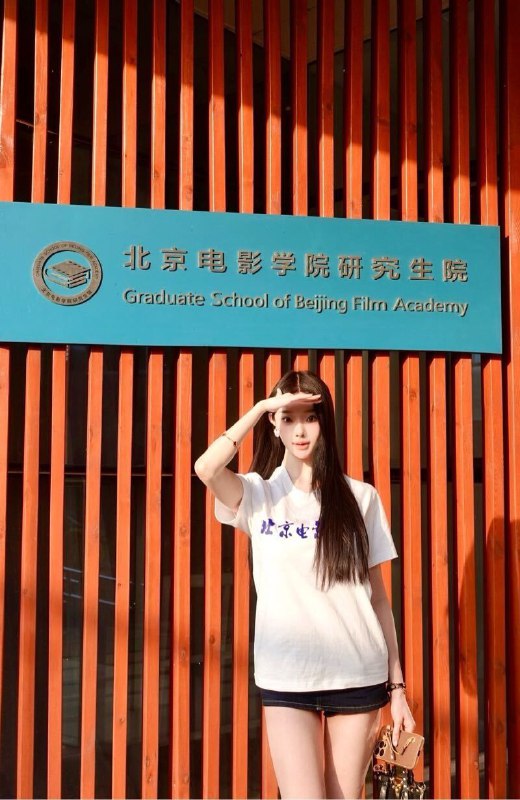 #北京包夜#北京线下#北京外出#北京嫩妹#北京小妹#北京上门——————————————#北京小杜外围🔰极搜担保鸡哥🏠Age：21 Cup：D Height：173 Weight：46kgHobby：钢琴，爵士，拉丁，潜水北京电影学院学生，纯兼职，有学生证，无风尘味。精致脸蛋，魔鬼身材。东三环超豪华gzs，美貌与智慧并存。仅接待高素质，您的好运伴侣，期待与您邂逅。很少开，🈲挂圈#硬5#夏威夷#学生下单客服👉@AnnaGJ168bot