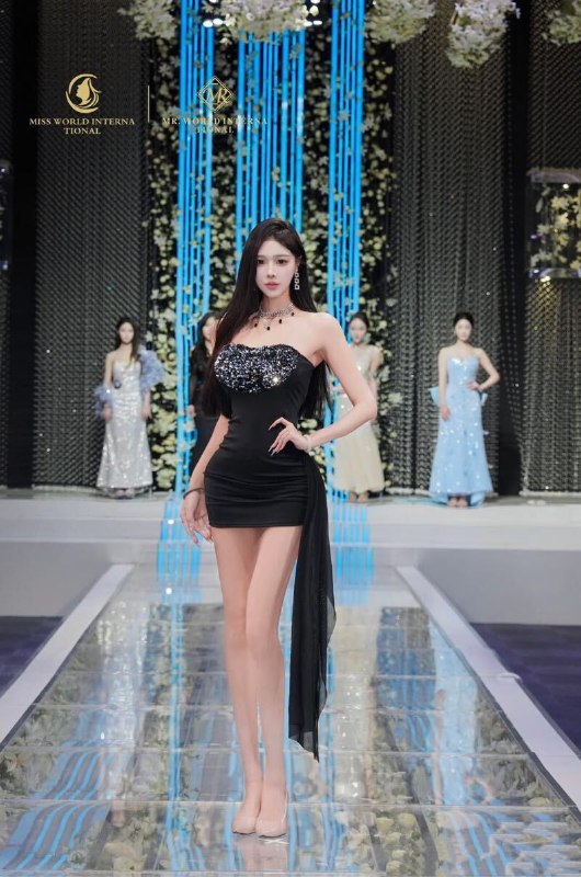 #北京包夜#北京线下#北京外出#北京嫩妹#北京小妹#北京上门——————————————#北京小杜外围🔰极搜担保北京鸡哥🏠179D硬5🦜长安街🏠签约模特 网红兼职短开一周真实05年179D皮肤雪白 私密会吸会夹会瑜伽 游泳  舞蹈 马术多才多艺筷子腿 高颜值 不事妈 不机车、主动大方得体高情商會來事 自带高级感 氣場十足偶尔兼职  只合作高素质同学#喵喵#硬5下单客服👉@AnnaGJ168bot