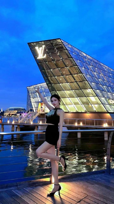 #北京包夜#北京线下#北京外出#北京嫩妹#北京小妹#北京上门——————————————#北京小杜外围🔰极搜担保鸡哥🏠北京5↑w↑小演员净高170 50kg🐻E 短剧演员 粉丝百万，身材高挑，比例协调 前凸后翘 完美身材 健身款 有马甲线参演了多部短剧，如《风起时想你》、《我的失忆小奶狗》、《红心女王》《安得广厦千万间》，《双世宠妃》、《许你岁月静好》、《隐娘》、《少女的白日梦》、《昔有琉璃瓦》等多部影视作品。可当面验证   兼职短开#硬5#豪杰#演员下单客服👉@AnnaGJ168bot