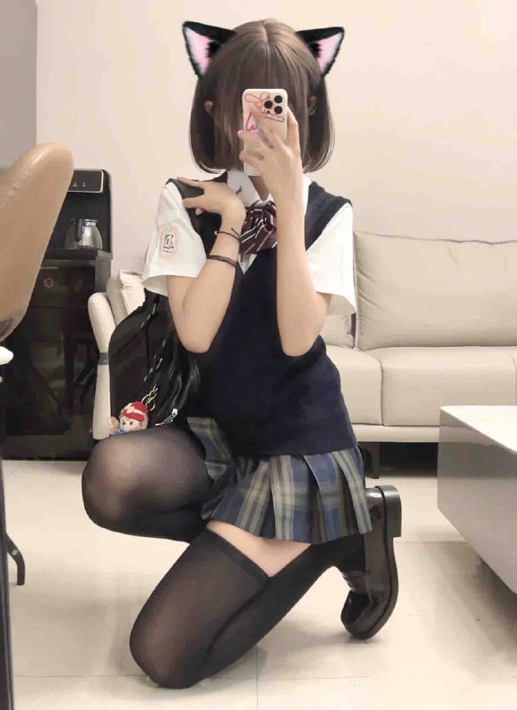 #广州修车#广州少女#广州高端#广州约炮#广州美女#广州上门——————————————#广州小杜外围🔰极搜担保#广州阿力🔥兔子牙05年短发舞蹈生全脸无整原生态 期待与你相遇～05年/88斤/163/ C，高中刚毕业全部本人实拍照，所见即所得12年舞蹈功底，S身材马甲线翘臀🉑一字马，柔韧性很好，解锁新姿势🈶jk，🈶制服，🉑🚗震，🉑🐍#154-1下单客服👉@AnnaGJ168bot