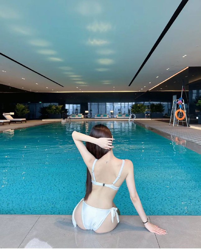 #广州修车#广州少女#广州高端#广州约炮#广州美女#广州上门——————————————#广州小杜外围🔰极搜担保#广州阿力🔥170/D 02年（高素质纯圈外兼职 不常🎬纯天然真胸 真胸 真胸！！！极品纯御类型气质大牌 全身雪白 高级脸高学历 高情商 只接素质❣️粤语 同城🉑️見#家3外5#158下单客服👉@AnnaGJ168bot