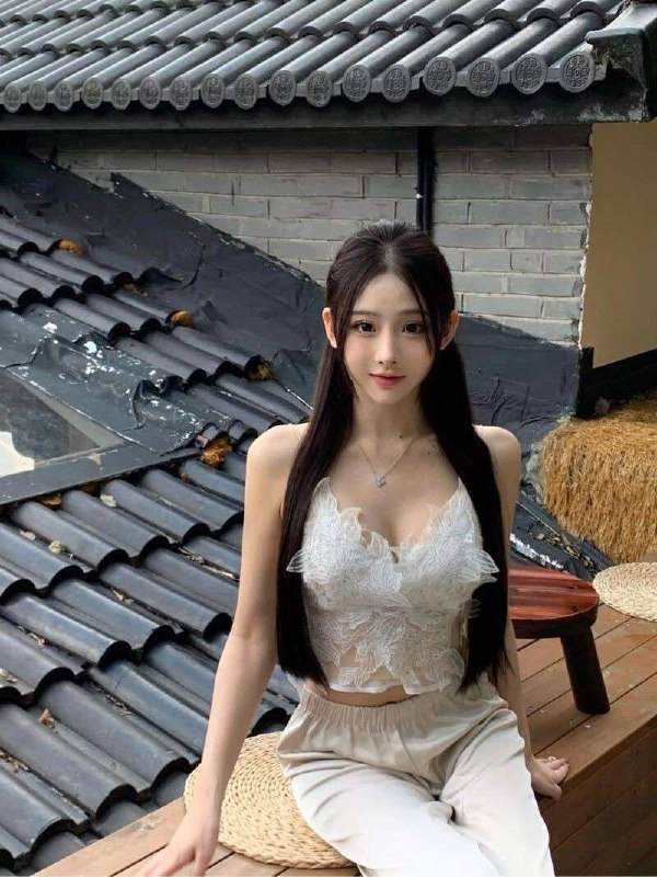 乌鲁木齐蓝菲尔 新人 可纯可御  网红平面模特身高170🐻D 05年  巴掌脸  服务好性格好温柔 有丝袜高跟鞋  皮肤雪白  颜值抗打  身材🔥爆  高素质高颜值下单客服👉@AnnaGJ168bot