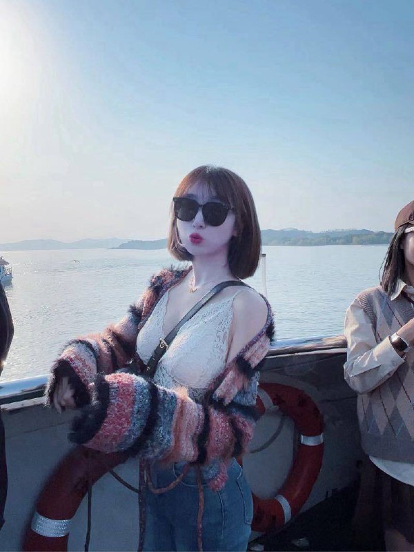 #深圳包夜#深圳线下#深圳外出#深圳嫩妹#深圳小妹#深圳上门——————————————#深圳小杜外围🔰极搜担保古驰✝️深圳 乐瞳 白虎07短发 第一天深圳 07短发 第一天 头水身高 166C07可OO证件肤白粉44公斤可爱乖巧听话，配合度高#深圳#小纯#六九#舌吻#车震#双飞下单客服👉@AnnaGJ168bot