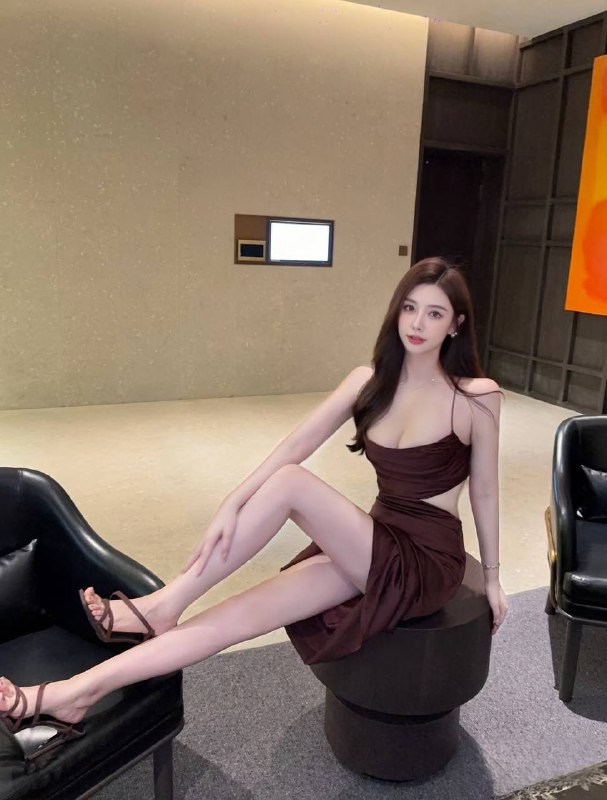 #曼谷修车#曼谷少女#曼谷高端#曼谷约炮#曼谷美女#曼谷上门——————————————#曼谷小杜外围🔰极搜担保烈火奶奶🏠#曼谷新人曼谷 Rosa 175F 兼职模特大网红人间尤物 丰乳肥臀 气质优雅，🉑外语交流 气质才艺佳☑️🉑盐🉑甜🉑验证  高端素质演绎🎬大蜜类型均🉑下单客服👉@AnnaGJ168bot