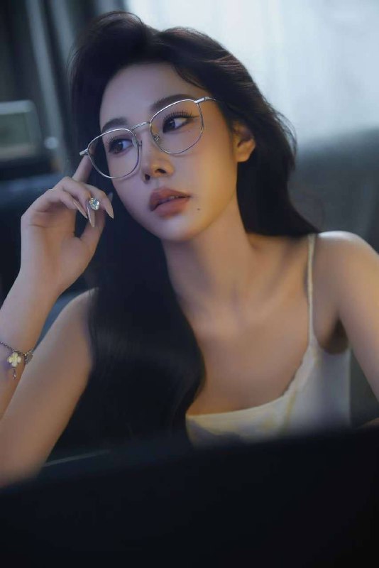 Hangzhou 纯欲天花板 短开 遇见就是缘分！• 𝐇𝐞𝐢𝐠𝐡𝐭身高｜175• 𝐖𝐞𝐢𝐠𝐡𝐭体重｜48kg• 𝐀𝐠𝐞年龄｜01年• 𝐁𝐮𝐬𝐭胸围｜真实D杯🉑🐍💋代开登记• 𝐇𝐨𝐛𝐛𝐲兴趣｜唱歌 动漫配音 旅游 烘培▫️清纯干净  活泼开朗  笑意盈盈  肤白胜雪▫️服务意识强  精心呵护  完美体验▫️初恋女友感  温柔且细腻，真人真照，纯天然。下单客服👉@AnnaGJ168bot