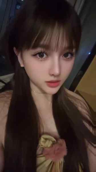 广州03外围-E杯巨乳-新加坡留学生