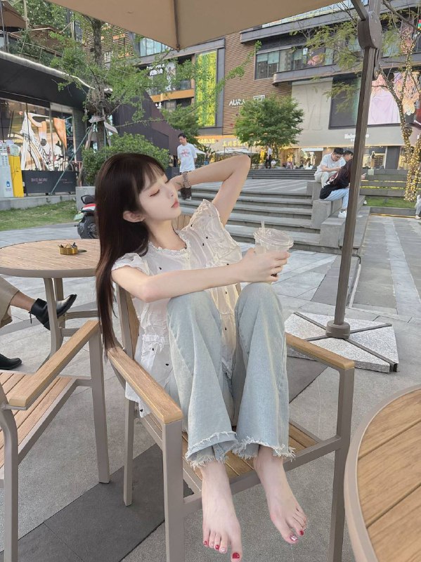 #广州修车#广州少女#广州高端#广州约炮#广州美女#广州上门——————————————#广州小杜外围🔰极搜担保#广州阿力🔥小田曦薇165-05-C 圈外女友 一个课不认识💕#白小纯#清纯短期兼职  真人真照可验证❄️身高165  D    05年  南方女孩🌀❄️不抽烟  不喝酒  皮肤雪白细腻 小骨架❄️0整容  真🐻不风尘  有耐心 动漫身材❄️可素颜上课 可舌吻💋皮肤特别白❄️性格超好 初恋女友感  穿搭精致洋气#162下单客服👉@AnnaGJ168bot