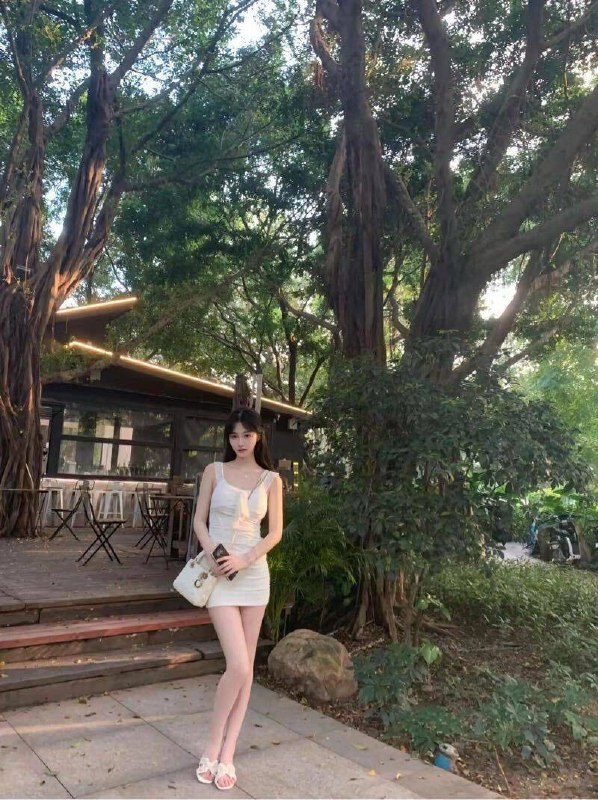 #香港约炮#香港兼职#香港少妇#香港嫩妹#香港小妹#香港上门——————————————#香港小杜外围🔰极搜担保香港🇭🇰05年极品校花身高170真实D🐻体重90斤全身0整，全身0整，全身0整！🔹皮肤白嫩 身材高挑 腰细翘臀🔹首次下水 紧致水多 处女体验🔹性格温柔 声音动听 乖巧懂事下单客服👉@AnnaGJ168bot