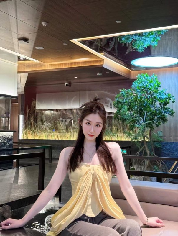 #深圳少妇#深圳少女#深圳女神#深圳约炮#深圳学生#深圳上门——————————————#深圳小杜外围🔰极搜担保古驰✝️深圳5W    菀在职空乘欢迎您搭乘深圳航空🉑验APP 登机证件🪪飞行纪录Height 身高：174 光脚Bust 胸围：D常年健身 打⛳️身材一级棒🎉性感大🐻筷子腿 全身雪白无整御姐 待人温柔  可甜 可御🦜起#深圳#空姐#宝安下单客服👉@AnnaGJ168bot