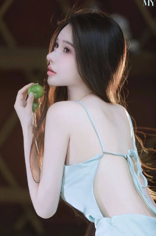 #广州修车#广州少女#广州高端#广州约炮#广州美女#广州上门——————————————#广州小杜外围🔰极搜担保#广州阿力🔥硬5🦜意大利马兰欧尼学院毕业生• 身高175，D杯，无敌长腿，腿控必备• 精通英文，意大利语，可看学籍• 参加过2023华伦天奴大秀策划• 现杜嘉班纳设计总监同门师妹• 真正高素质女孩，资料非造假#希雅#硬5下单客服👉@AnnaGJ168bot