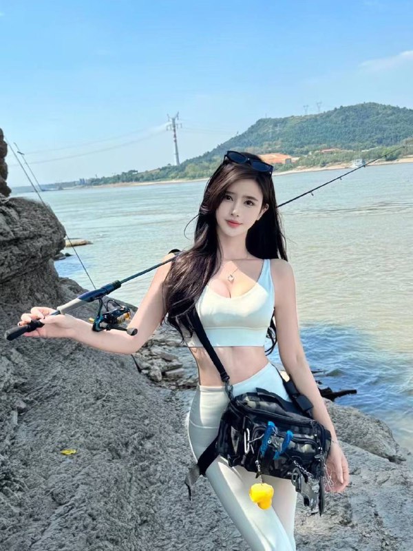 #广州修车#广州少女#广州高端#广州约炮#广州美女#广州上门——————————————#广州小杜外围🔰极搜担保#广州阿力♈🦜猫咪 山东人175 E真实大奶人间尤物 气质御姐风 主播网红猫咪的任务 就是一直很爱主人😘纯天然首开00碧玺选手温柔有耐心脾气好待客如男友转运神器上下粉一线天小馒头 极品嫩穴筷子腿#硬5#猫咪下单客服👉@AnnaGJ168bot