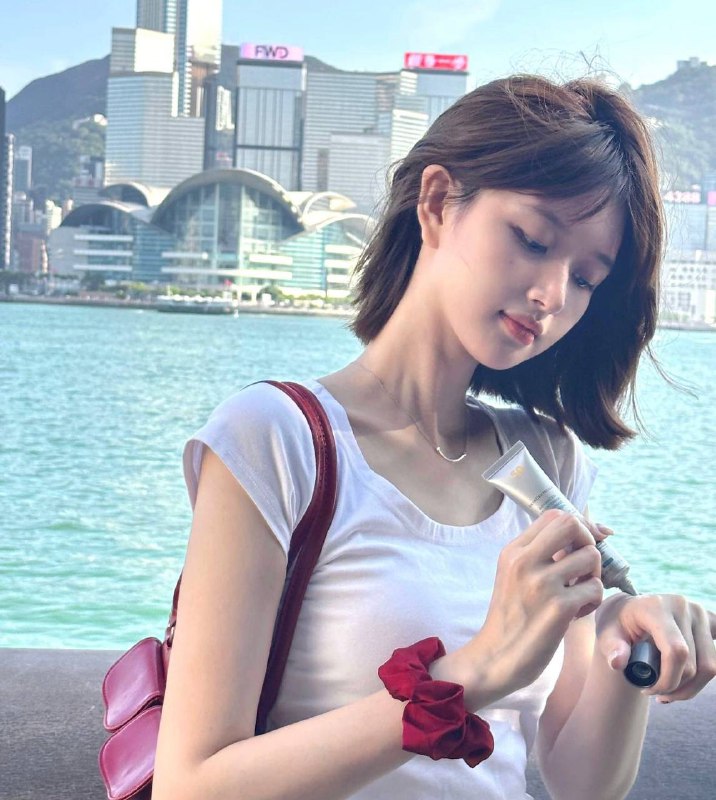 #广州修车#广州少女#广州高端#广州约炮#广州美女#广州上门——————————————#广州小杜外围🔰极搜担保#广州阿力🔥短发🦜短暂兼职纯新人• 𝐇𝐞𝐢𝐠𝐡𝐭身高/172• 𝐖𝐞𝐢𝐠𝐡𝐭体重/98• 𝐁𝐮𝐬𝐭胸围/D• 𝐀𝐠𝐞年龄/04年·中央美校毕业，擅长画画、做过主持·学过舞蹈，网络达人 淘宝模特 多才多艺·女朋友感十足 冷白皮 皮肤光滑·s身材：天然美胸、A4腰、🍑臀、身体柔软#硬5#短发下单客服👉@AnnaGJ168bot